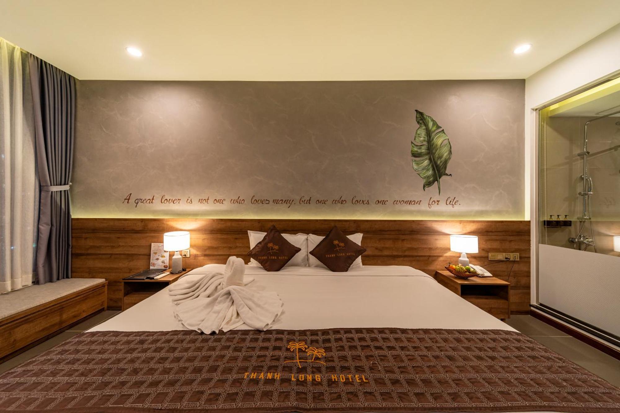 Thanh Long Hotel - Bach Dang Хошимін Екстер'єр фото