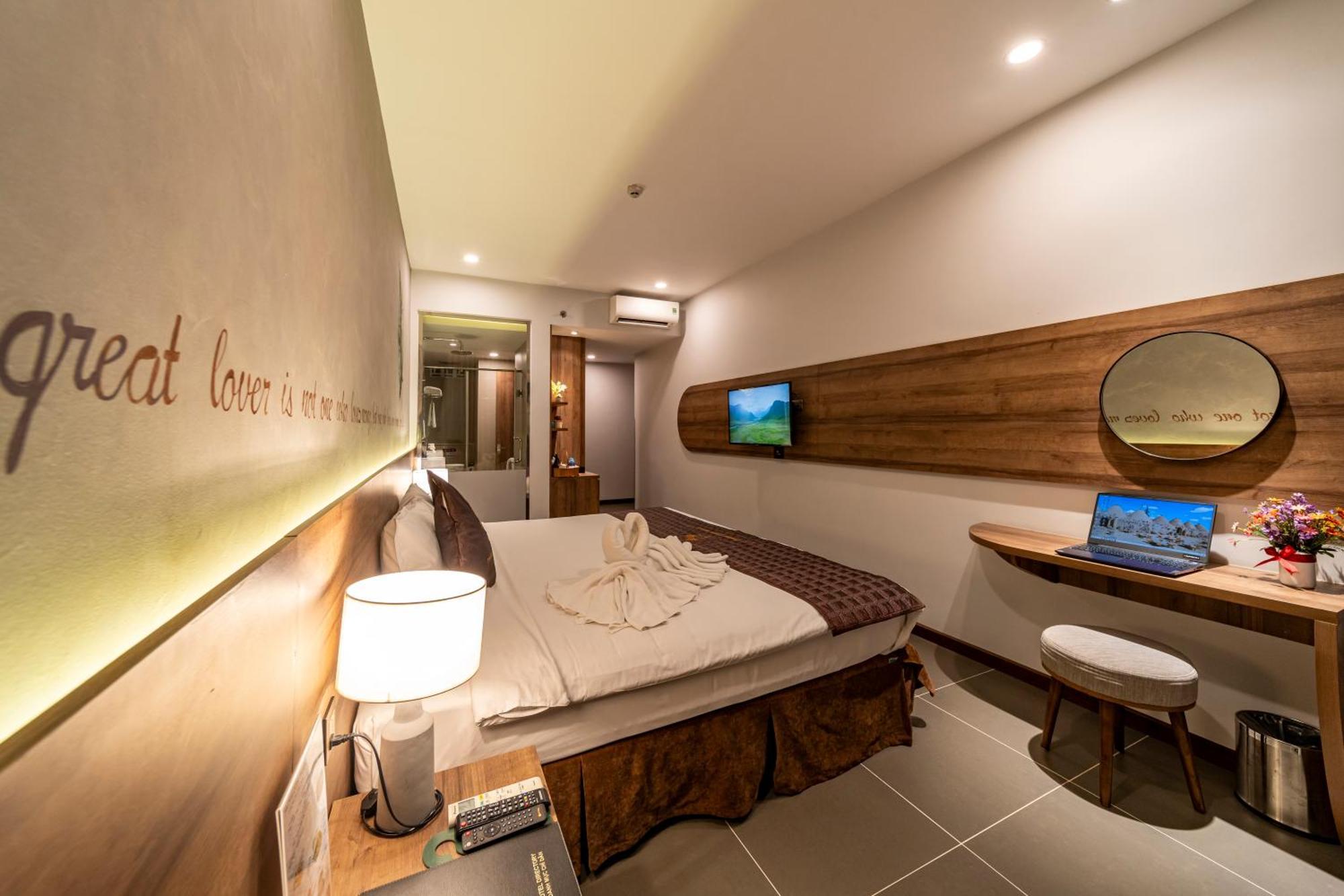 Thanh Long Hotel - Bach Dang Хошимін Екстер'єр фото