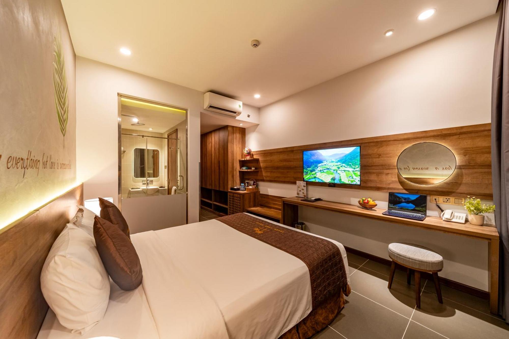 Thanh Long Hotel - Bach Dang Хошимін Екстер'єр фото