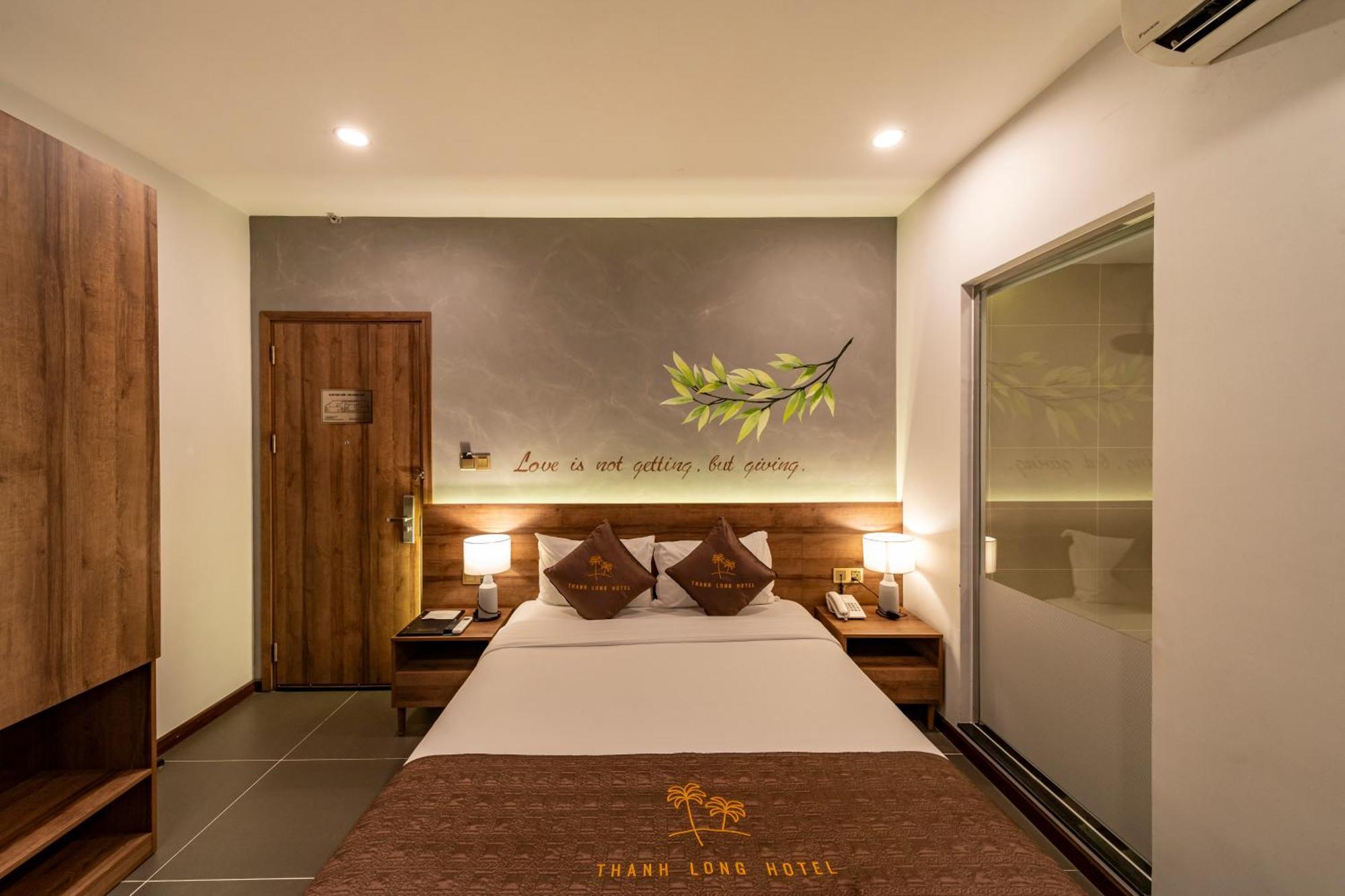 Thanh Long Hotel - Bach Dang Хошимін Екстер'єр фото