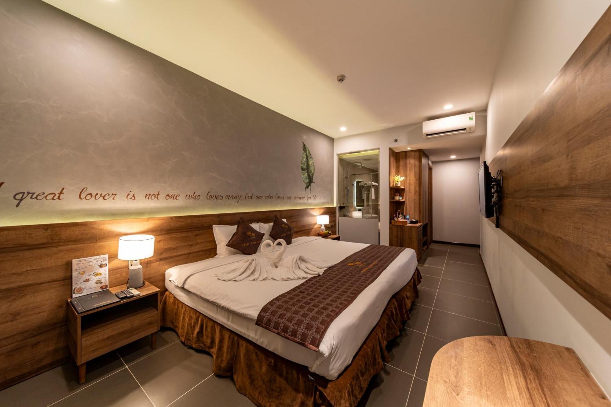 Thanh Long Hotel - Bach Dang Хошимін Екстер'єр фото
